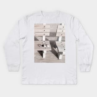 Beachy bench Kids Long Sleeve T-Shirt